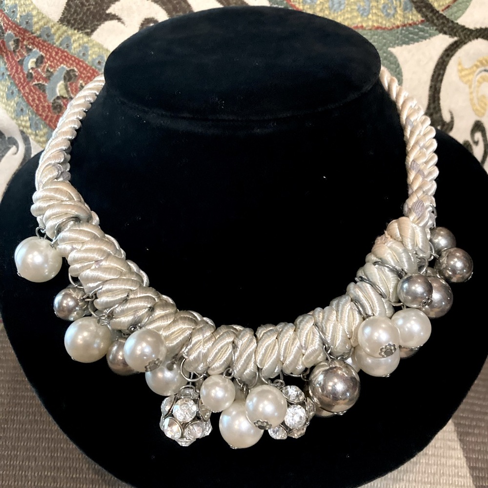 Pearl and bead choker